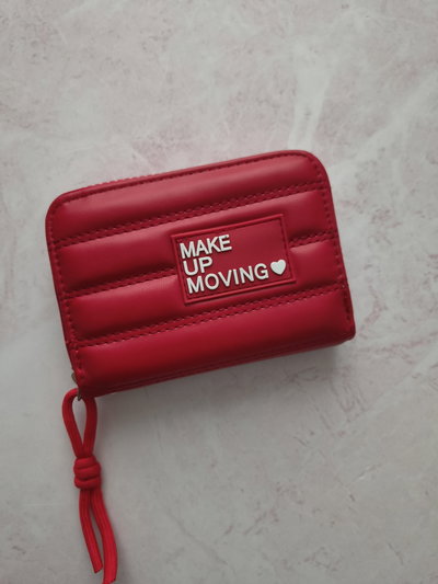 B. SIMPLE CHICO MAKE ROJO