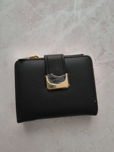 B. POCKET AMANDA NEGRO