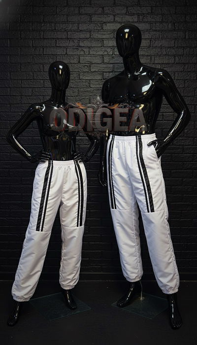 Pantalón líneas negras