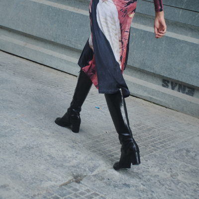 000106 BOTA ★ GUANTE