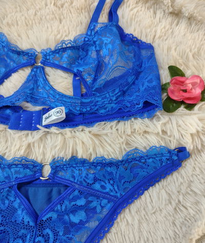 Freya Azul Francia -110 al 120-