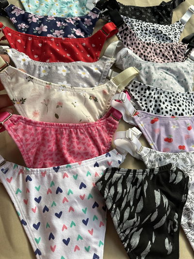 Less en V Algodon Estampadas surtidas x12