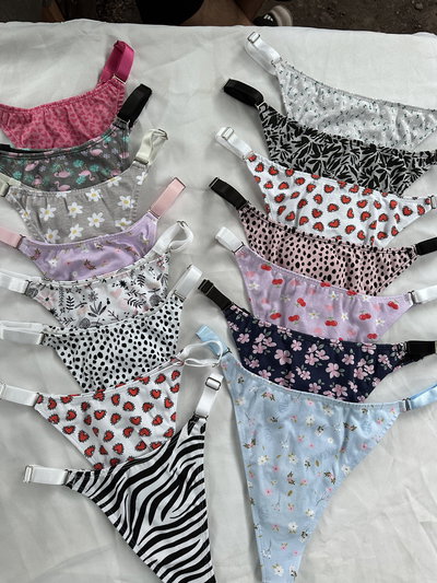 Less en V Algodon Estampadas surtidas x12