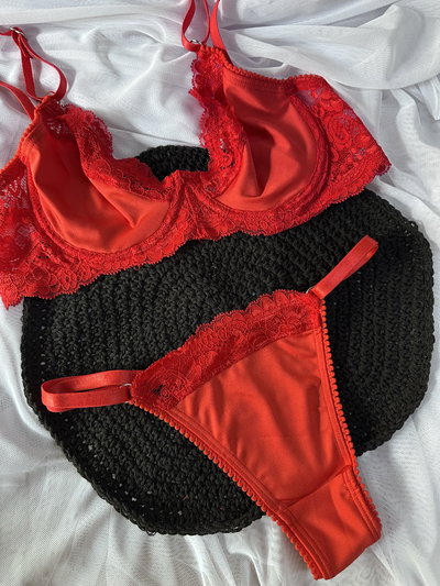 Iris Liso Rojo -85 al 105-