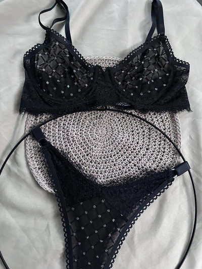 Olivia Negro Brillo -85 al 105-