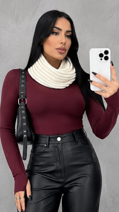 Cuello infinito tejido