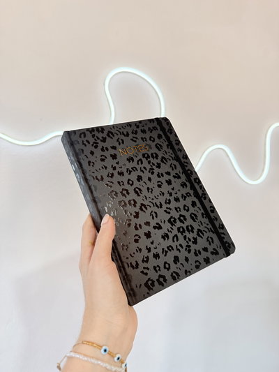 Cuaderno tapa dura punteado 