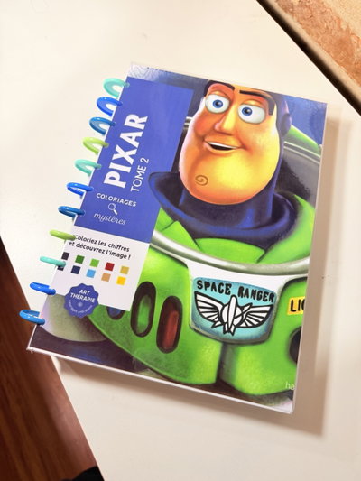 Libro para pintar pixar tomo 2 