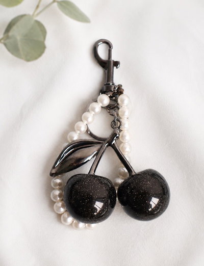 Bag Charm Cherry Noir