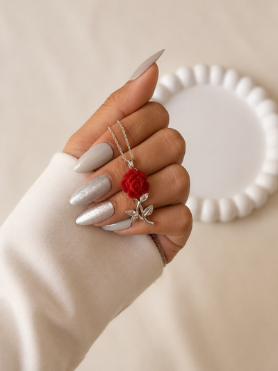 Collar Scarlet A.Q.