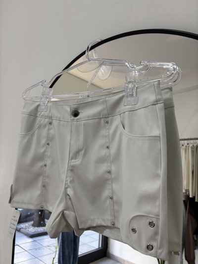 Short Tachas 