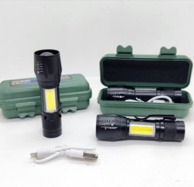Linterna pequeña de metal recargable con estuche verde incluido