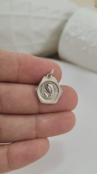 Medalla de plata Virgen Niña