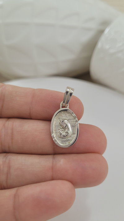 Medalla de plata Virgen Niña