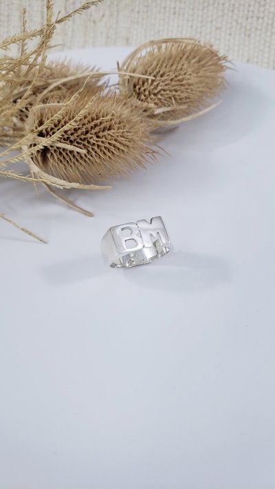 Anillo de Plata con Iniciales (PER1001)