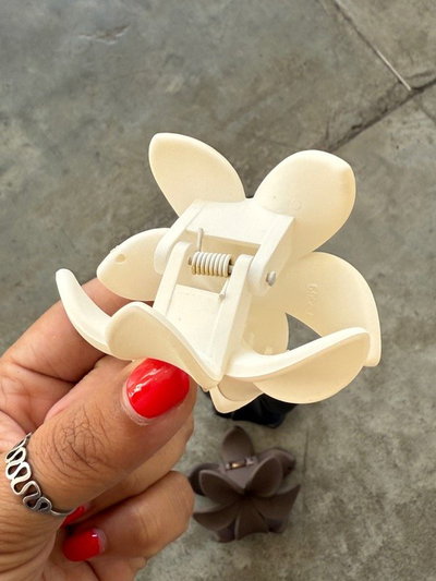 Broche Flower Aw