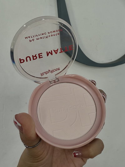 Polvo compacto traslúcido mate Ruby rose