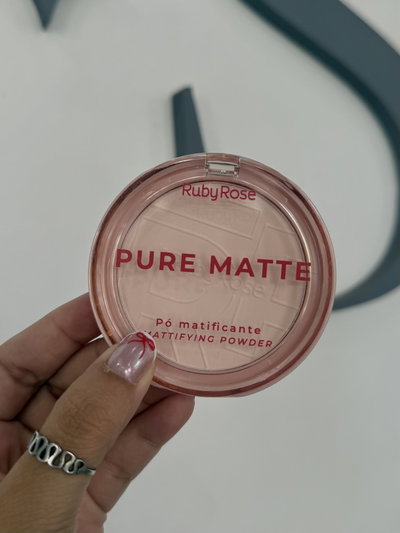 Polvo compacto traslúcido mate Ruby rose