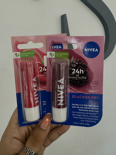 Bálsamos Nivea Cherry - Blackberry 