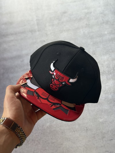 Gorra Plastificada Bulls Adjustable
