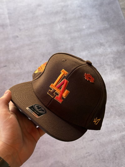 Gorra Cerrada LA Premium 