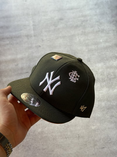 Gorra Cerrada NY Premium 