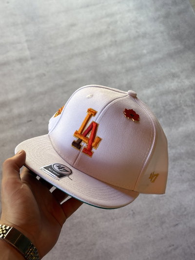 Gorra Cerrada LA Premium 