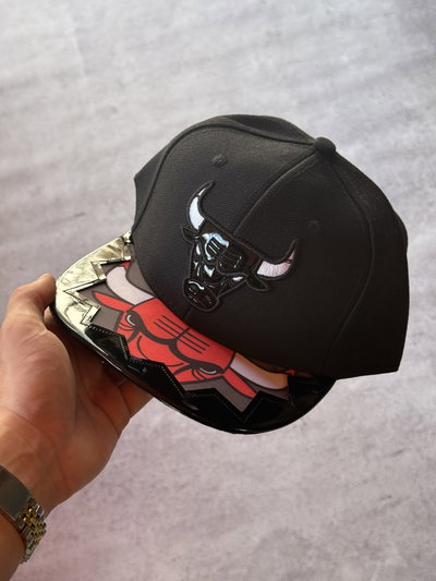Gorra Plastificada Bulls Adjustable