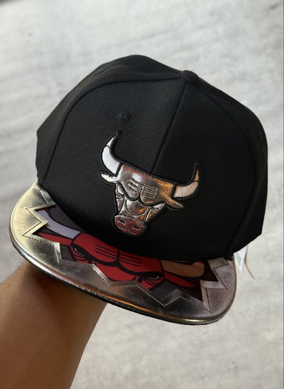 Gorra Plastificada Bulls Adjustable