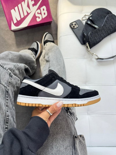 SB DUNK IMPORTADA NEGRA/GRIS