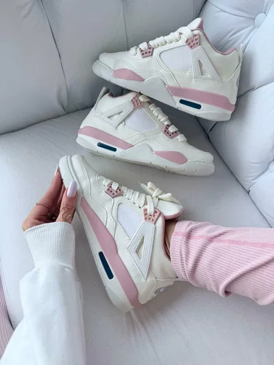 Retro 4 pink pastel