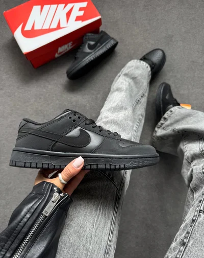 SB DUNK All black