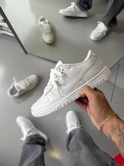 SB DUNK white 