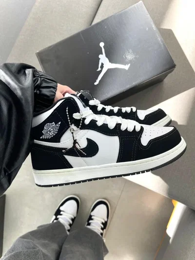 Air Jordan 1 negra/blanca