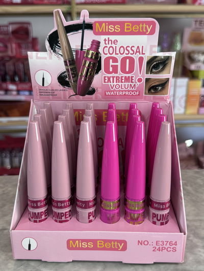 Delineador líquido colossal Go