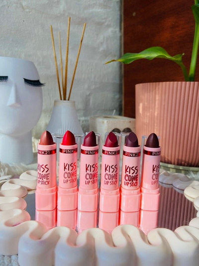Labial Pink 21 Kiss Cone – Textura Cremosa & Tonos Nude/Rosados