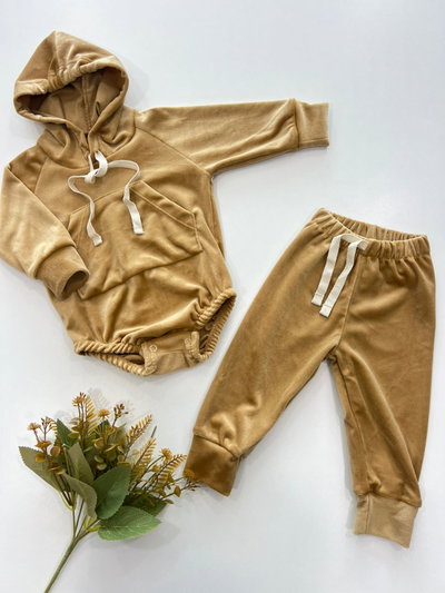 Conjunto Plush Camel