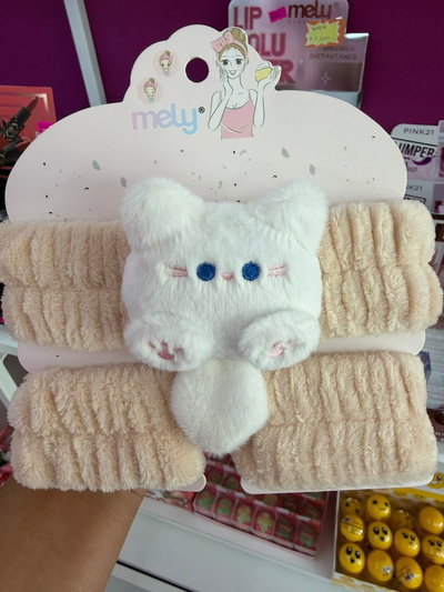 VINCHA + MUÑEQUERA MELY.