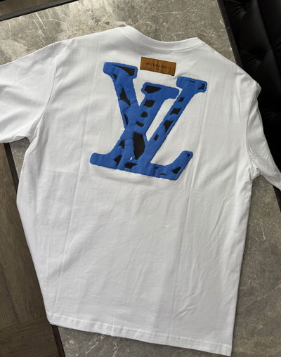 LV T-SHIRT LOGO IN PAINT