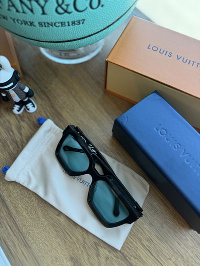 LV SUNGLASSES black and green 