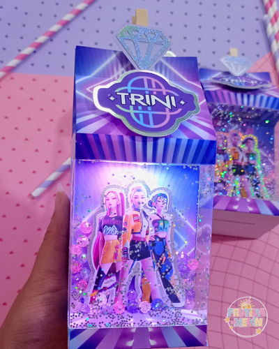 MILK BOX VITRINA HUNTRIX 