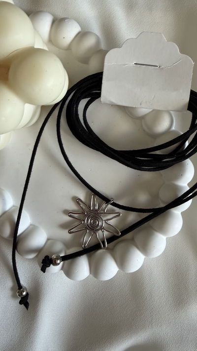 Chocker Moana gamuza negra 