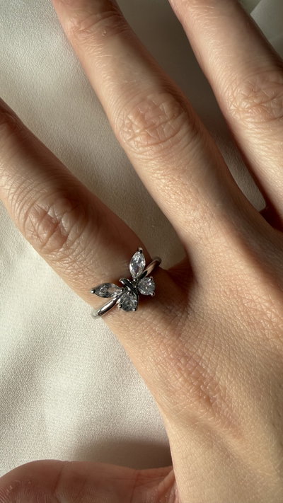 Anillo mariposa blanca 