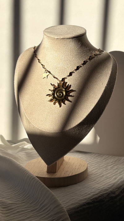Collar sol estrella
