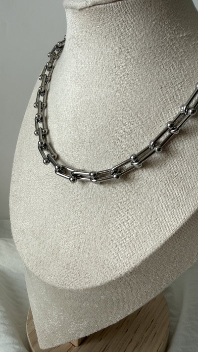 Cadena Denisse