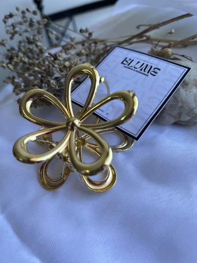 Broche flor dorado 