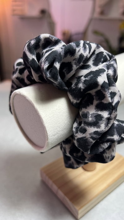 Scrunch animal print 