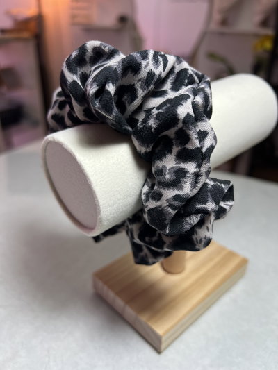 Scrunch animal print 