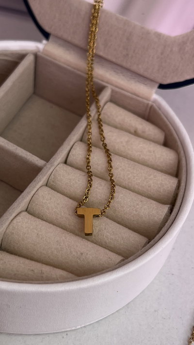 Collar inicial T