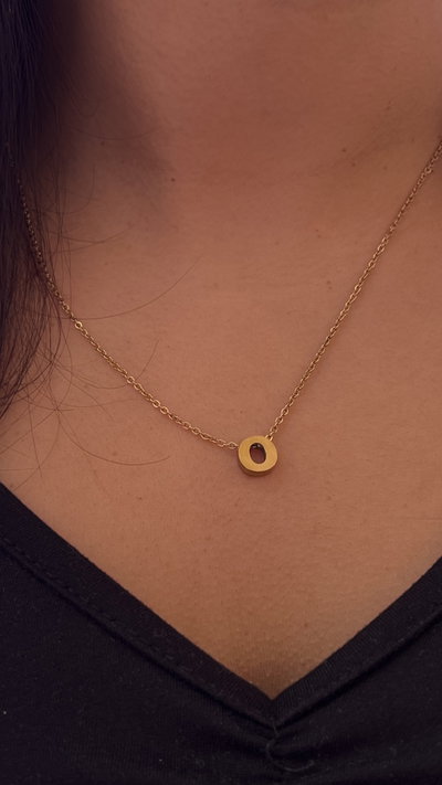 Collar inicial O